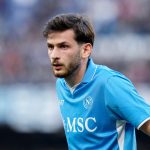 Khvicha Kvaratskhelia transfer stelar la PSG 70 de milioane de euro si un salariu urias