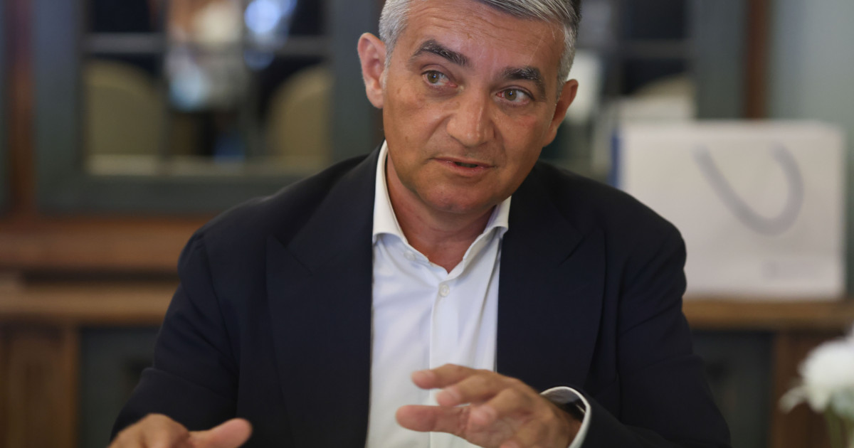 Primarul Sinaiei Vlad Oprea pus sub control judiciar