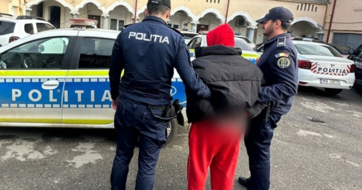 Un barbat urmarit international prins in Craiova pentru trafic de migranti