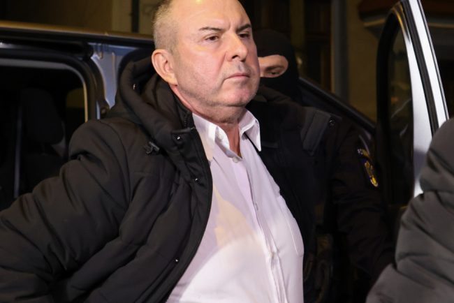 Acuzele DNA impotriva lui Catalin Zisu Lucian Amoraritei si Ionel Olteanu