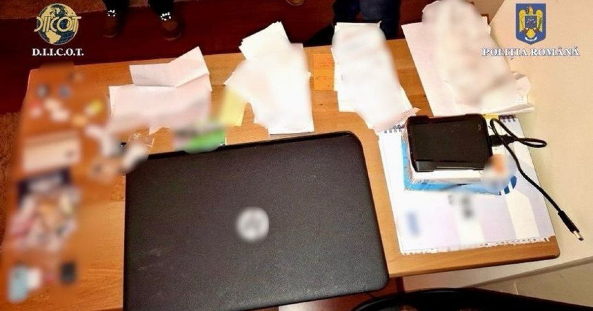 Perchezitii la romani acuzati de clonare carduri pentru benzinarii in Franta