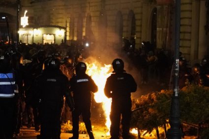 Perchezitii in cazul violentelor de la BEC noua suspecti audiati