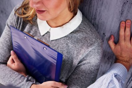 Profesor de biologie din Cluj arestat pentru agresiune sexuala