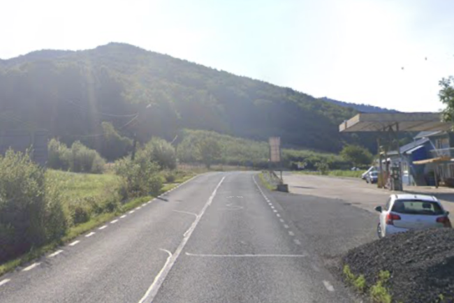 A intrat cu bicicleta electrica in trafic si a fost accidentat