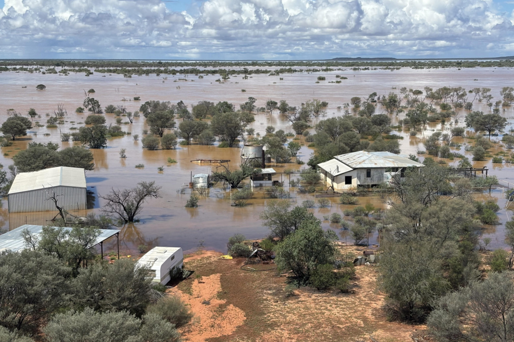 Bilanul inundatiilor din Australia a ajuns la cinci decadai