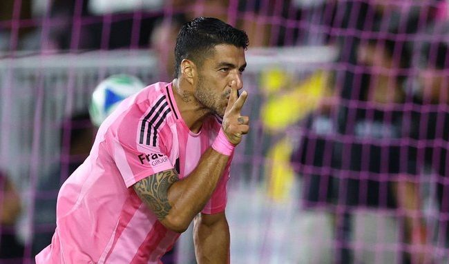 Luis Suarez primul uruguayan cu 1000 de meciuri oficiale