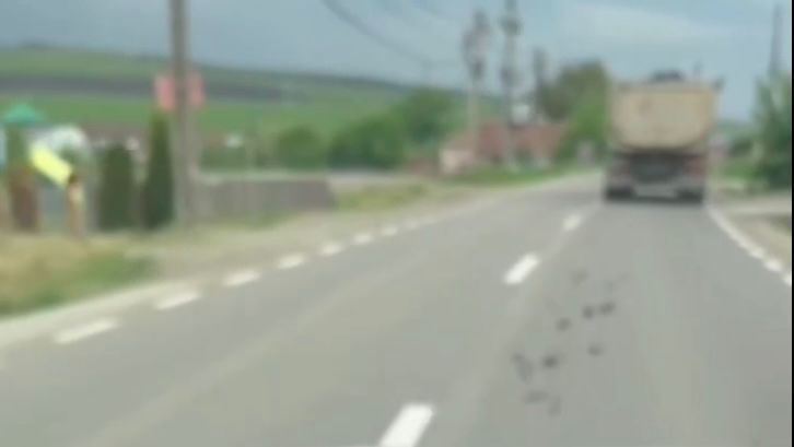 Noroi pe roti si pericol pe strazi Basculanta in Cluj VIDEO