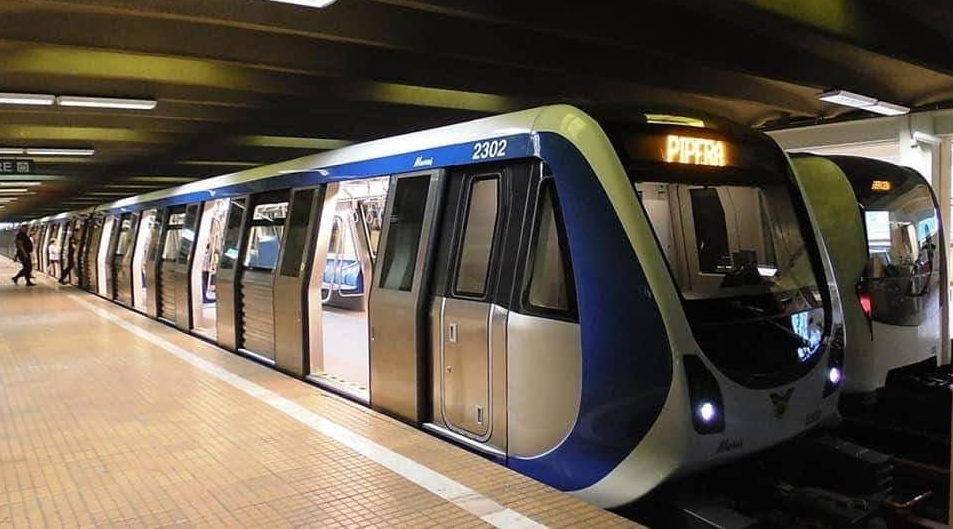 Un barbat de 41 de ani s a sinucis sub tren