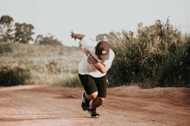 Un tanar de 19 ani a murit dupa provocarea Run It Straight