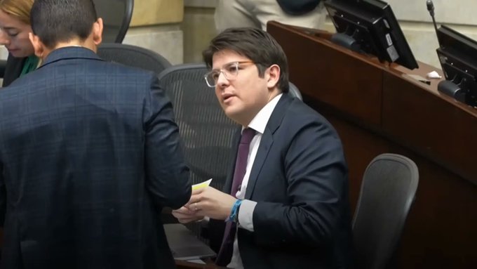 Candidatul la presedintie din Columbia a fost impuscat
