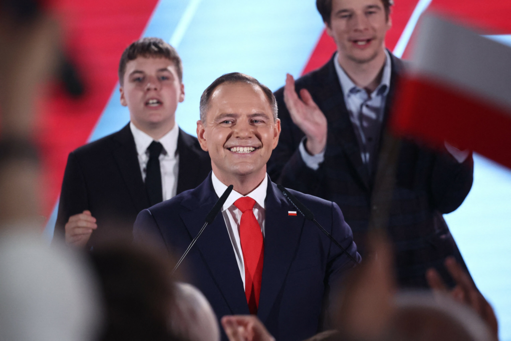 Cine este Karol Nawrocki noul presedinte polonez