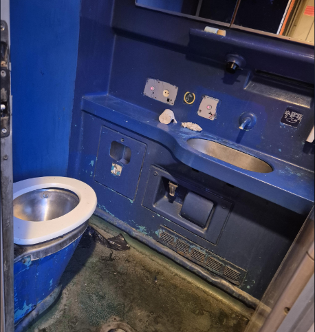 Cosmarul trenurilor CFR continua pentru romani