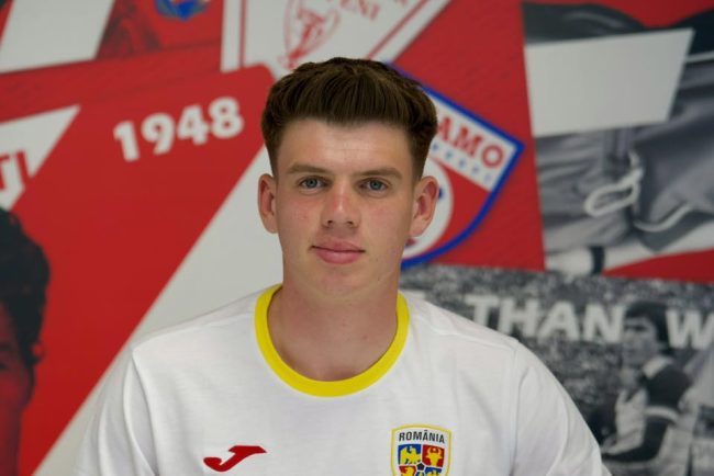 Dinamo a transferat un portar de 19 ani de la FCU Craiova