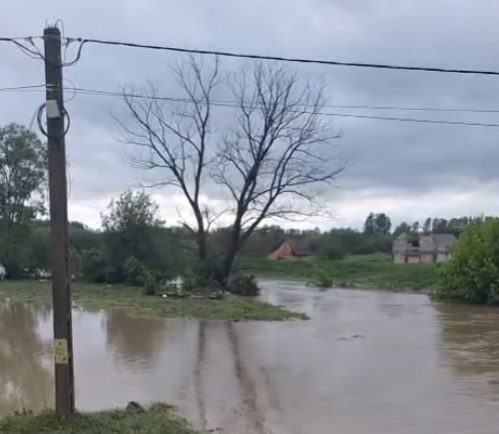 Inundatiile din Covasna Se va face bresa la dig