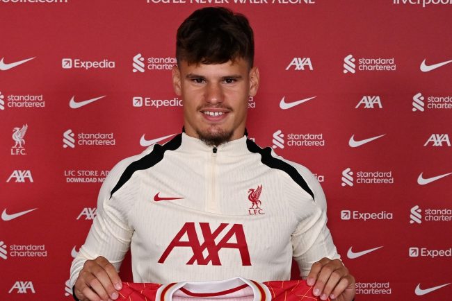 Liverpool isi intareste echipa cu Milos Kerkez cheltuieli de 170 milioane de lire