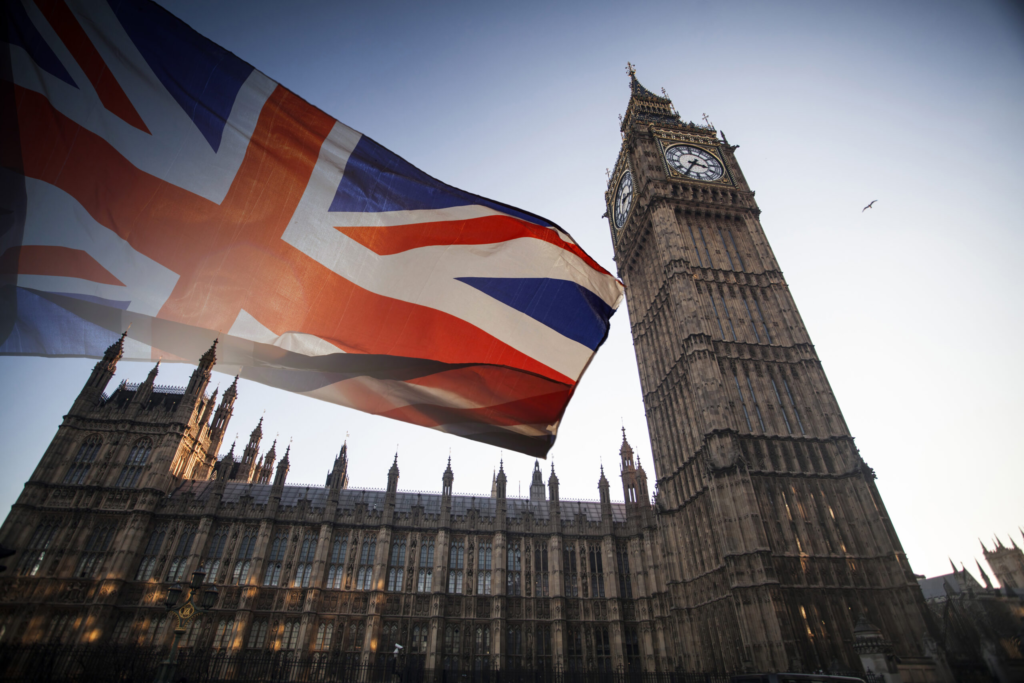 Marea Britanie introduce strategia industriala moderna