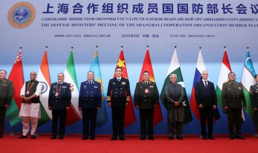 Ministrii ai Apararii din Iran si Rusia in China