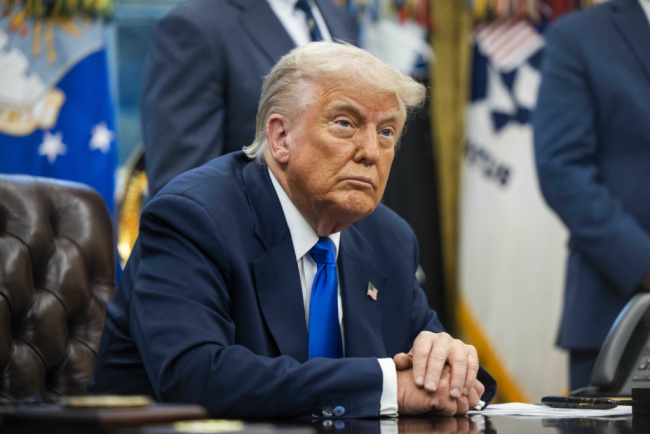 Reuters Cum a sustinut Trump campania Israelului contra Iranului