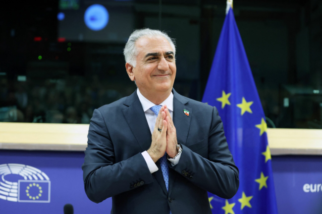 Reza Pahlavi ofera conducerea Iranului catre democratie