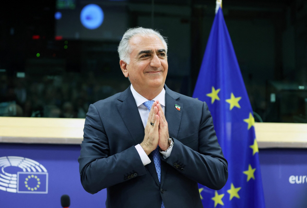 Reza Pahlavi ofera conducerea Iranului catre democratie