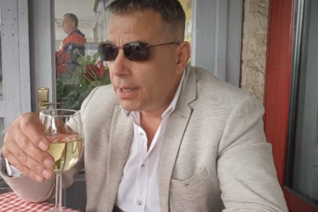 Ucigasul din complexul rezidential reclamat la Politie