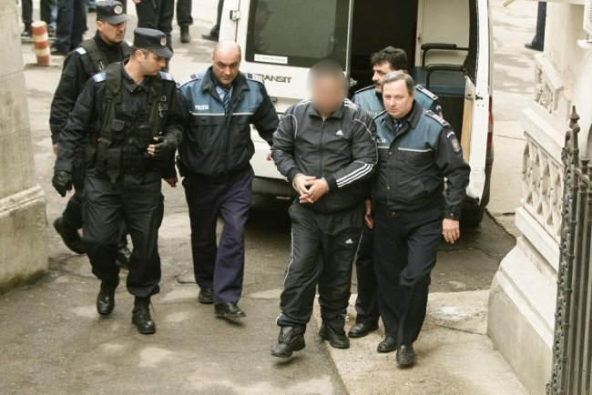 Clujeni condamnati pentru droguri dupa interceptari DIICOT
