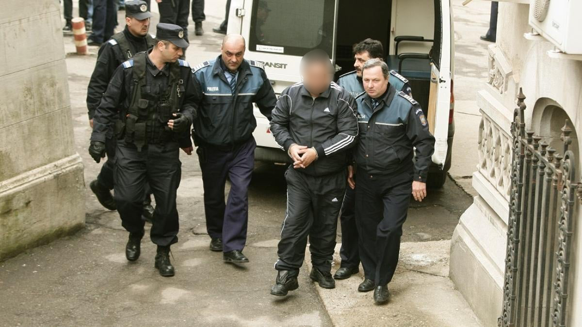 Clujeni condamnati pentru droguri dupa interceptari DIICOT