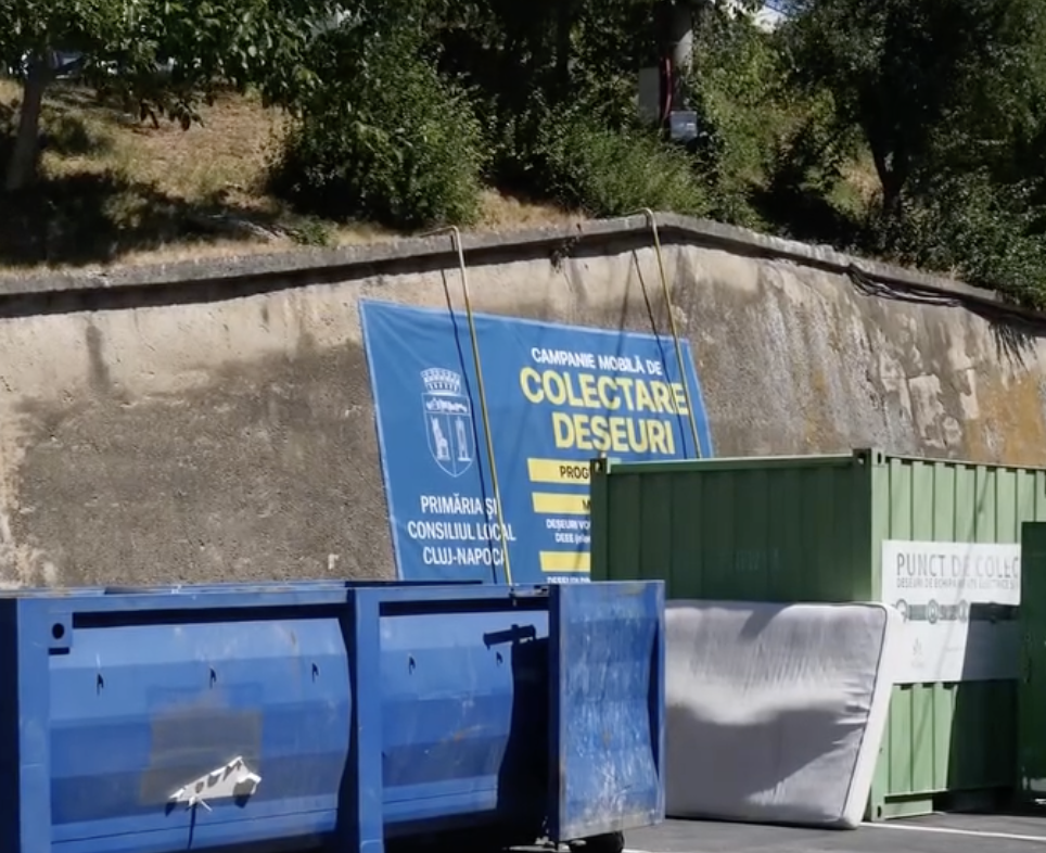 Clujenii pot depune gratuit mobila veche la centru