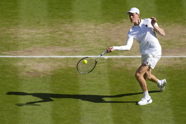 Finala Wimbledon Jannik Sinner il invinge pe Carlos Alcaraz