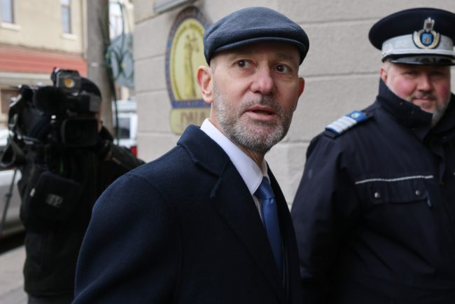 Fostii generali SRI si protectia lor la DNA