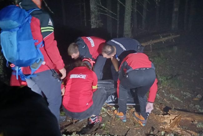 Furtuna in Bucovina Salvari si o persoana deceadata