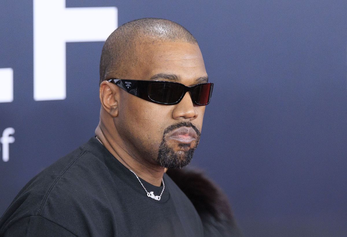 Kanye West a primit interdictie in Australia din cauza piesei Heil Hitler
