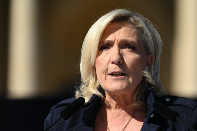 Partidul lui Le Pen acuza autoritatiile de spionaj