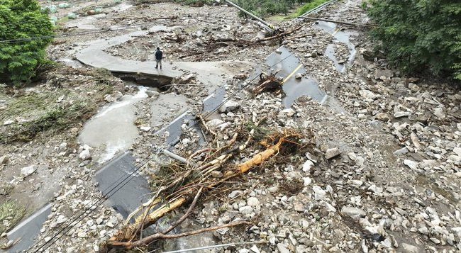 Ploile torentiale lovesc Coreea de Sud patru morti