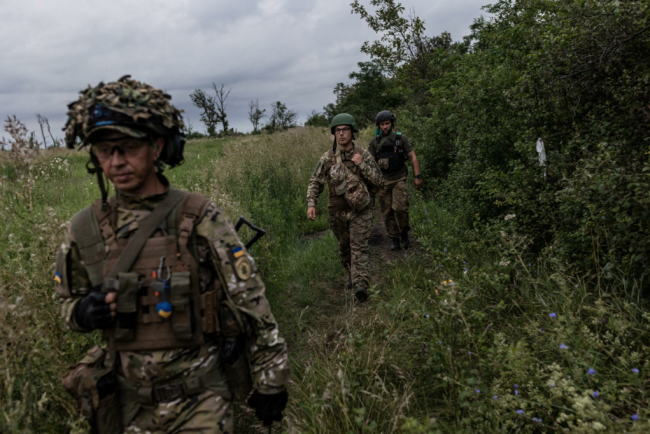 Razboiul din Ucraina ziua 1235 Zelenski reia ajutoarele militare