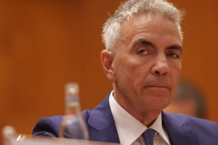 Vicepremierul Dragos Anastasiu a platit taxa de protectie pentru firma sa