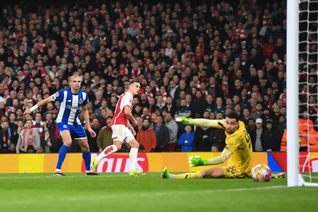 Arsenal l a rasplatit pe Trossard salariu dublu pana in 2027
