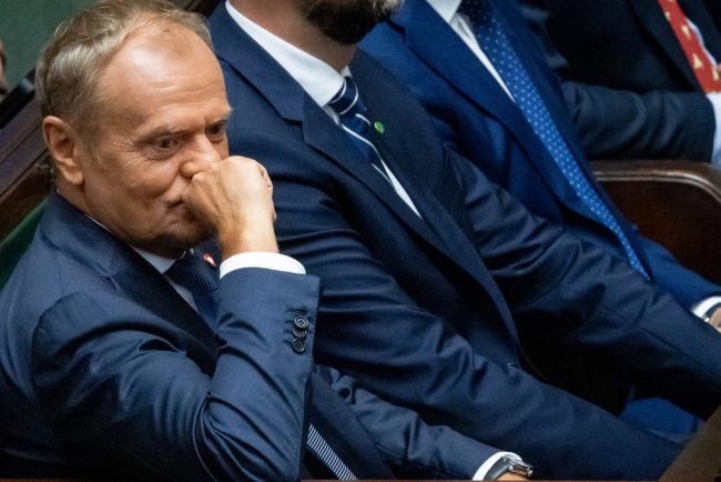 Bani Covid pentru iahturi atacul opozitiei asupra lui Tusk