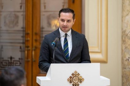 Bujduveanu DIRECTORII trebuie sa aiba salariile reduse