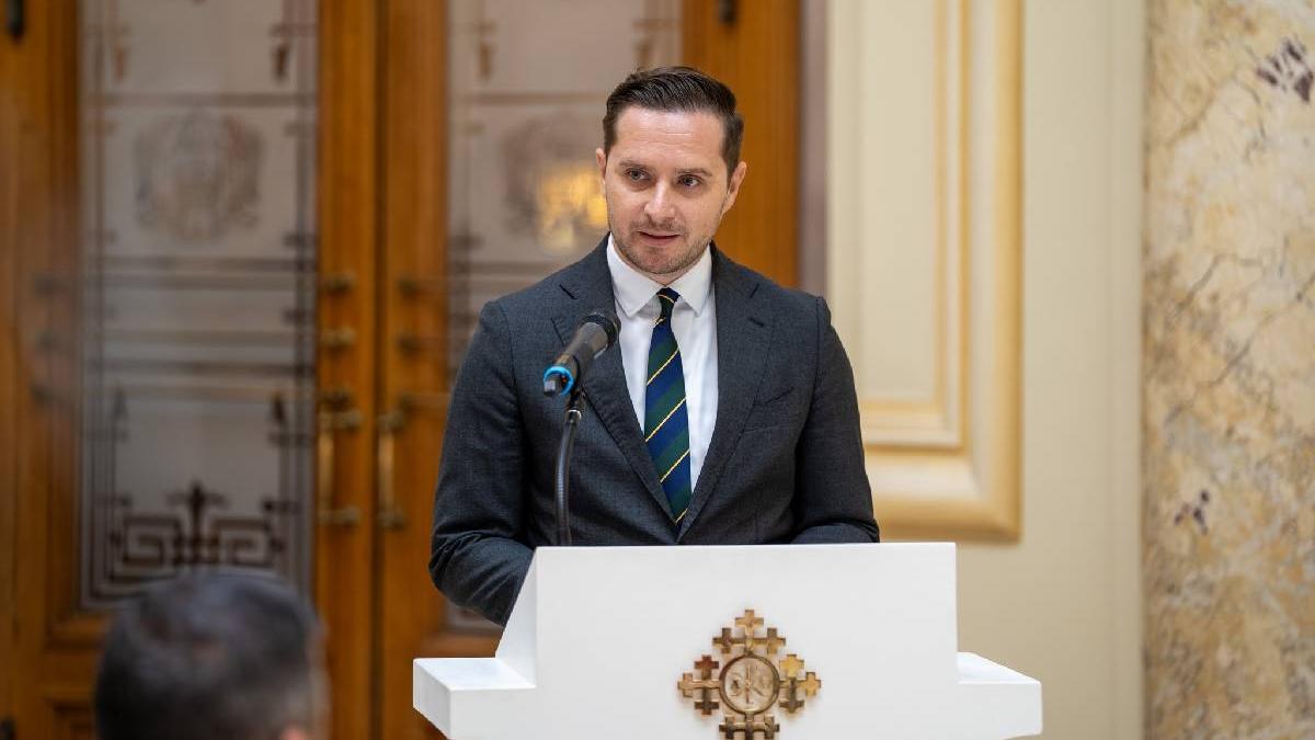 Bujduveanu DIRECTORII trebuie sa aiba salariile reduse