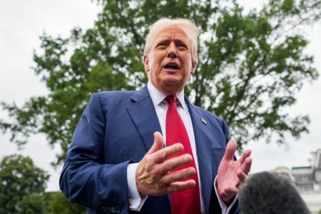 Guvernatorul Fed il va actiona in judecata pe Trump