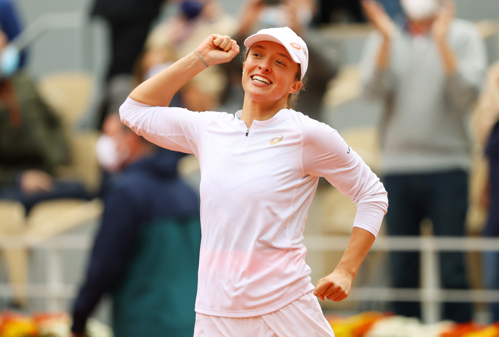 Iga Swiatek castiga Cincinnati Open si devine favorita US Open