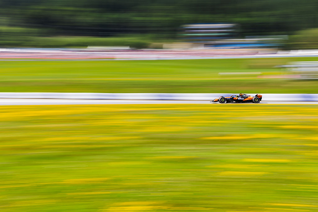 McLaren vaneaza un record istoric la Austin