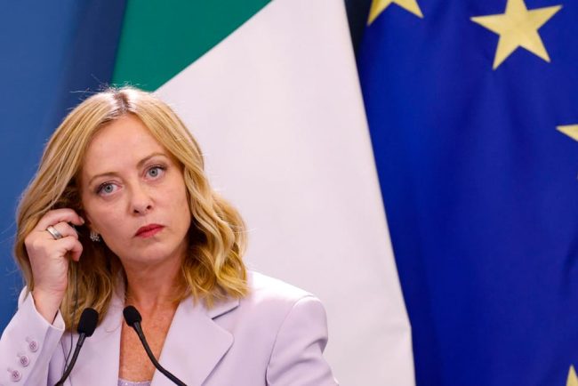 Meloni furioasa dupa decizia CJUE despre azilanti