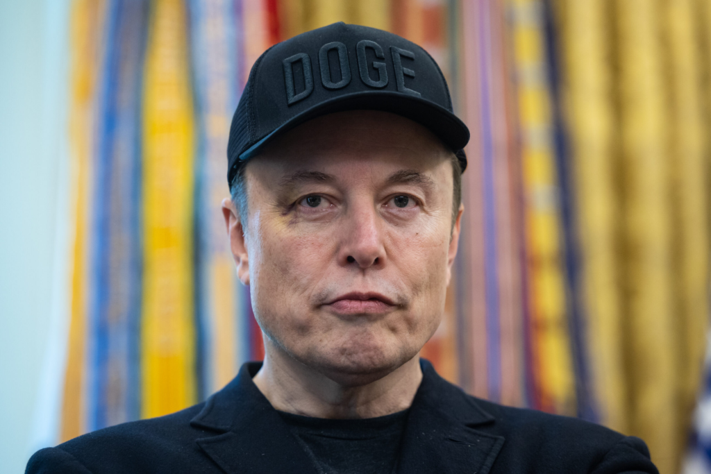 Musk a donat 15 milioane republicanilor inainte de alegeri
