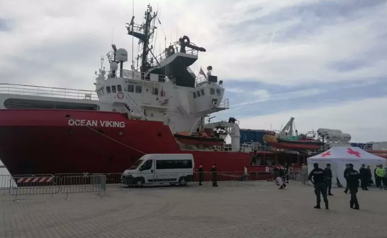 Nava Ocean Viking atacata de garda de coasta libiana
