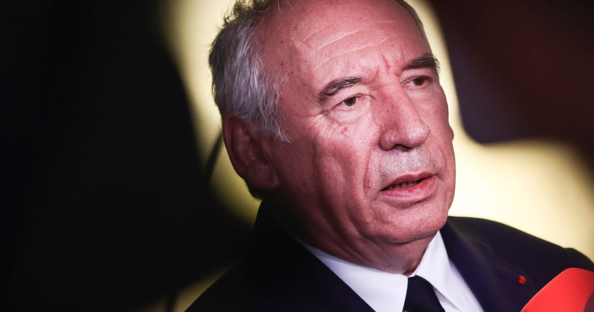 Premierul Frantei foloseste YouTube pentru reducerile de buget