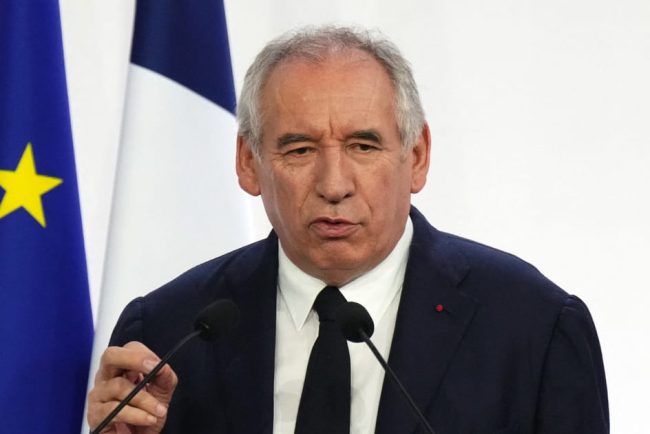 Prim ministrul Frantei Bayrou va organiza un vot de incredere