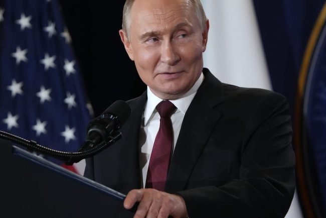 Putin ofera un loc pentru discutiile lui Zelenskyy