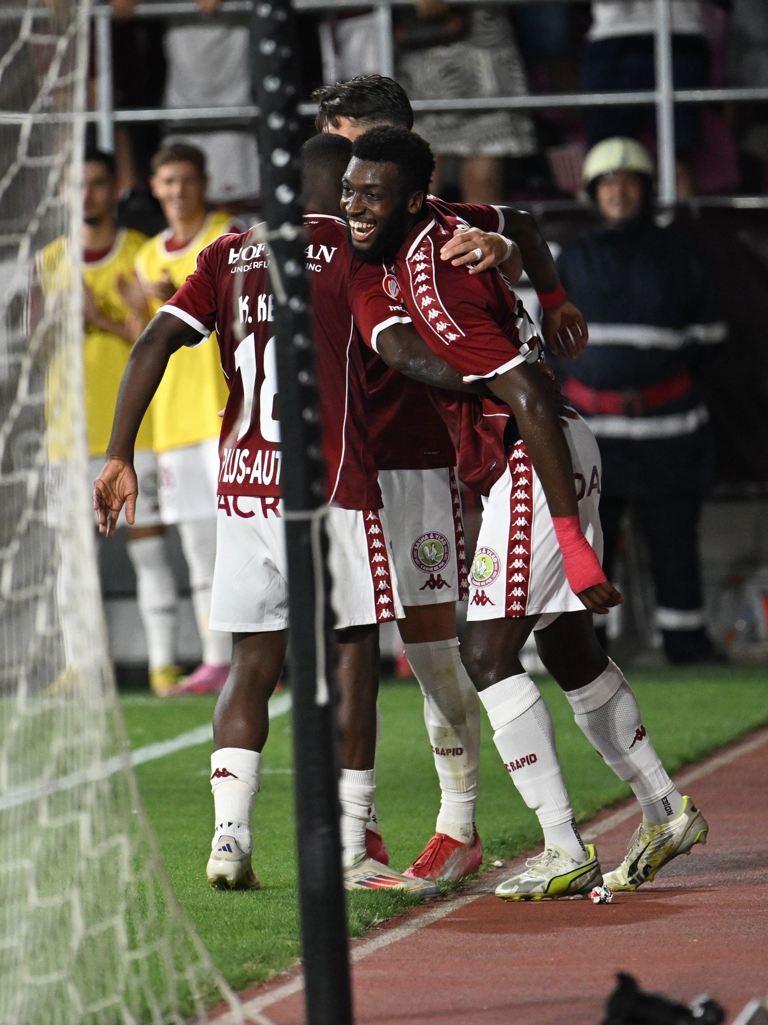 SuperLiga FC Rapid Bucuresti FC Botosani 2 1 Giulesteni pe primul loc